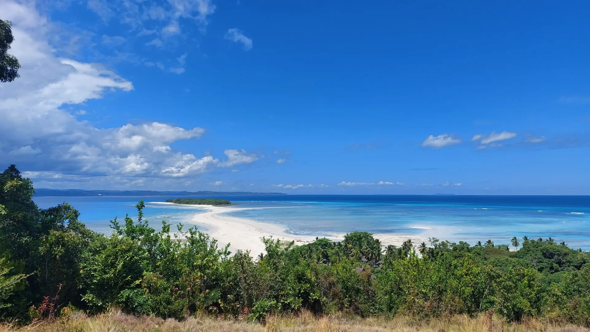 Panorama con lingua di sabbia